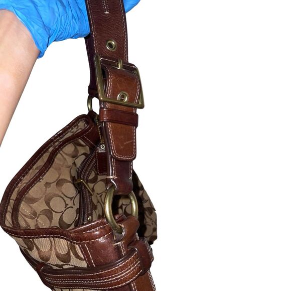 Coach XL Hamptons Hobo Bag in Signature Jacquard - Picture 11 of 12